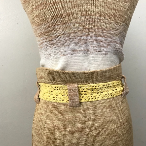 Bouncy Wear Knit Skirt Set - Picture 8 of 8